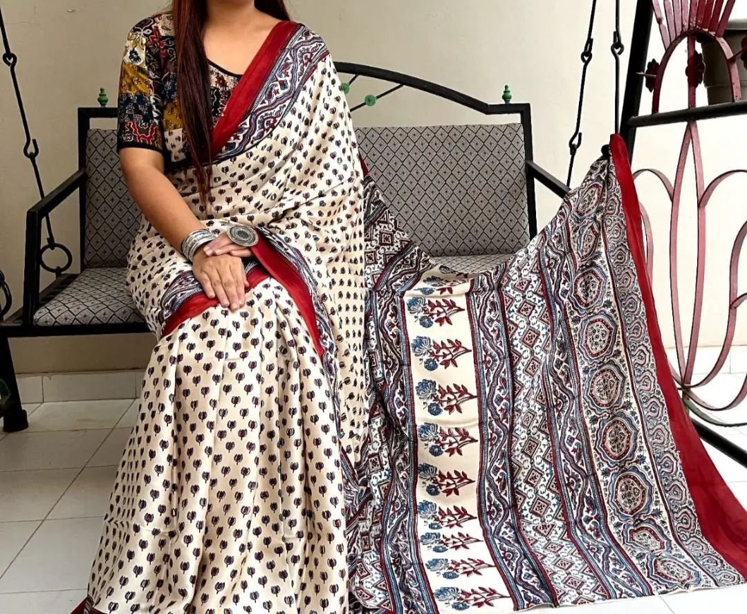 GENTIE CREAM COLOR AJRAK DIGITA PRINTED MUSLIN COTTON SAREE