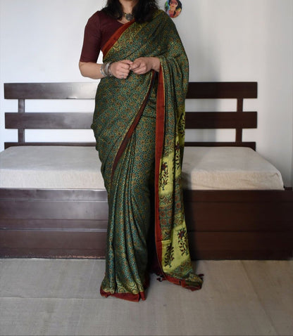 NATURAL GREEN COLOR AJRAK PRINTED MUSLIN COTTON SAREE