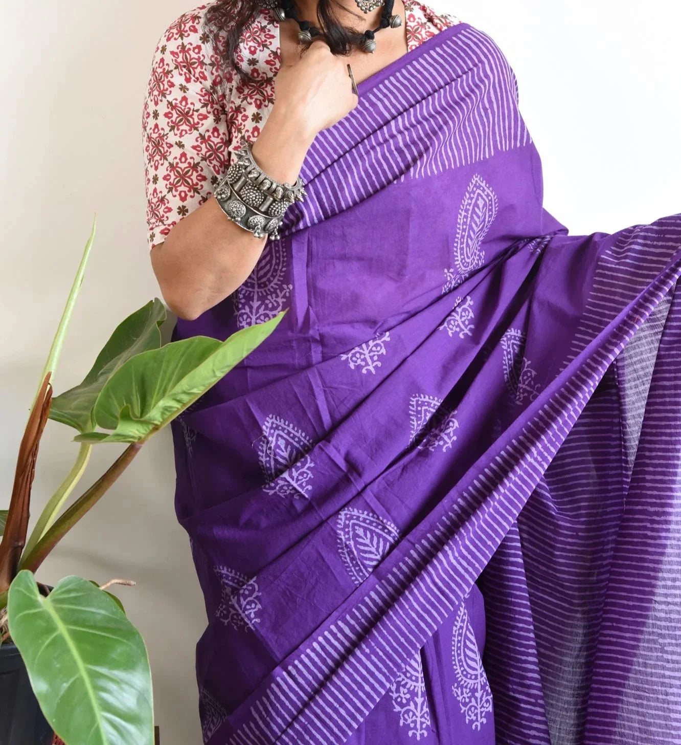 EXCLUSIVE LEVENDER PRINTED LINEN SAREE