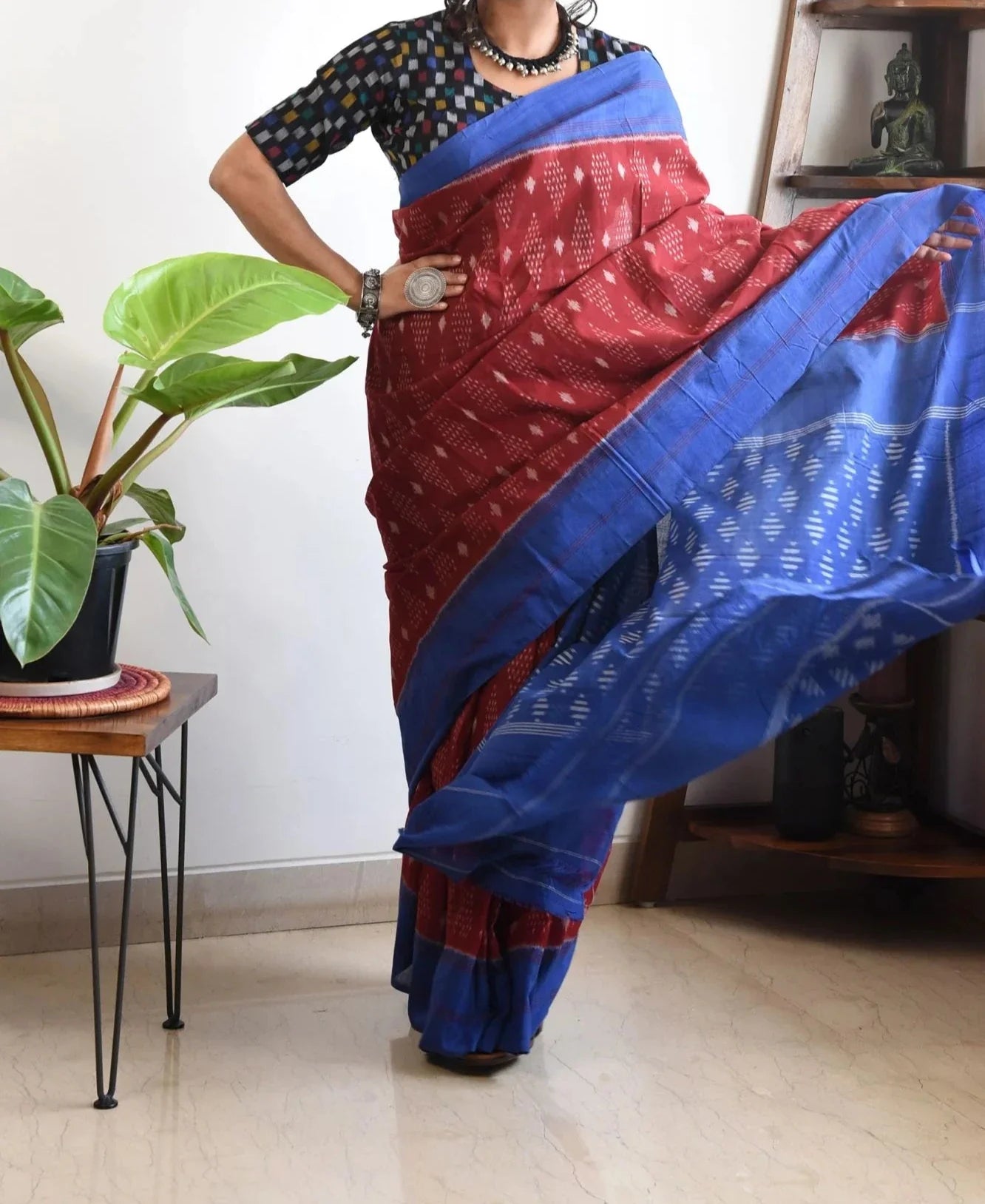 EXCLUSIVE RED AND BLUE PRINTED LINEN SAREE