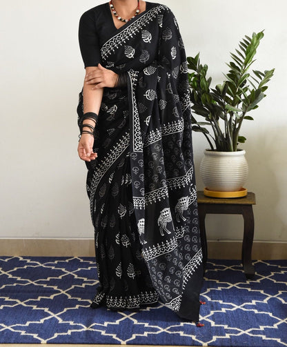 EXCLUSIVE BLACK PRINTED LINEN SAREE